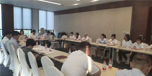公司总经理张端清、党委副书记丁建国一行到上海中拓调研指导工作